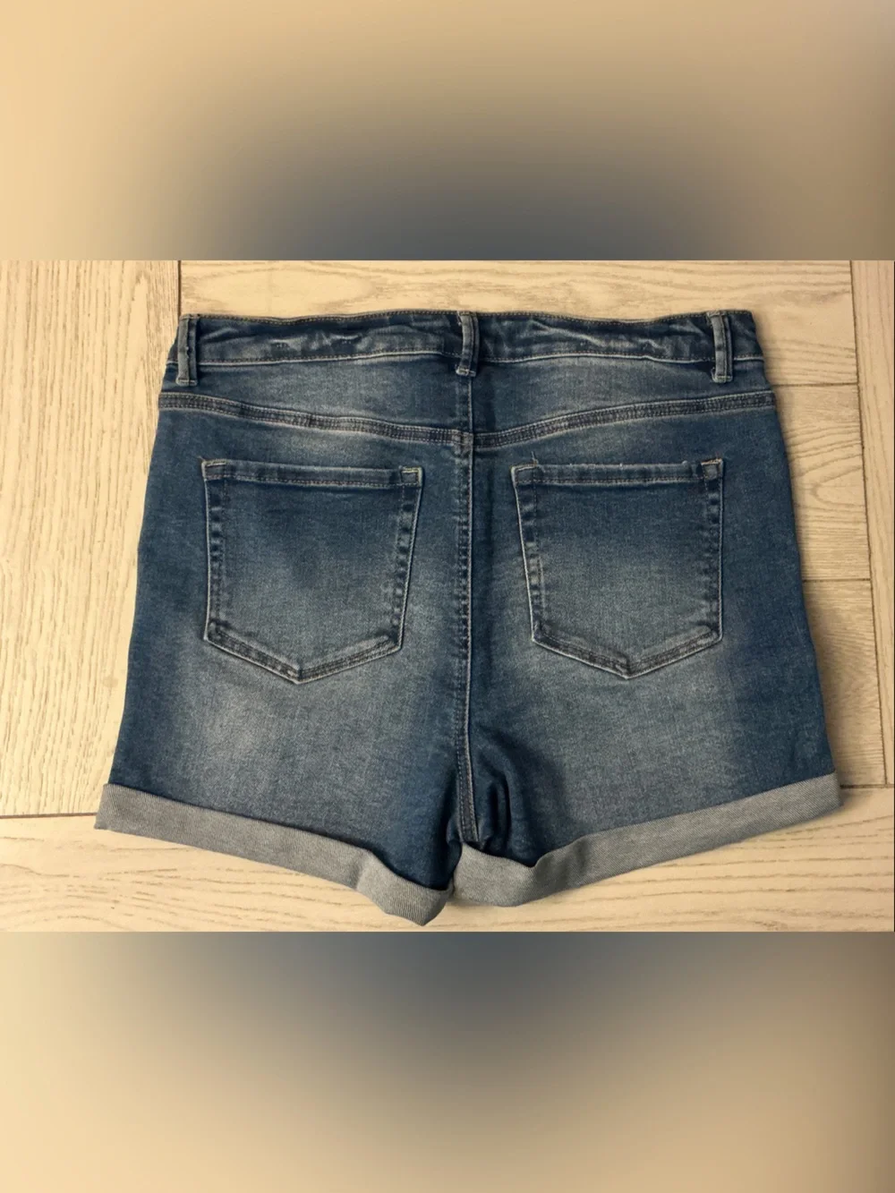 Wax Jean Women's Distressed Rolled-Hem Denim Shorts in Medium Blue - Picture 2 of 2
